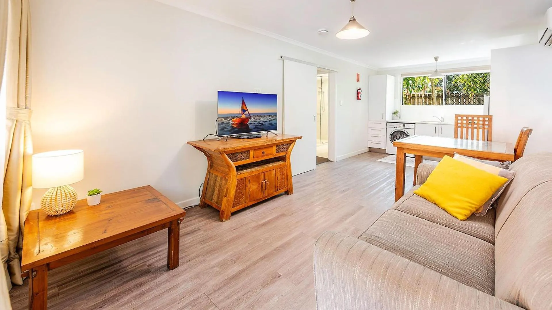 Coconut Palms Ground Floor 1 Bedroom Apartment Scarness Australia