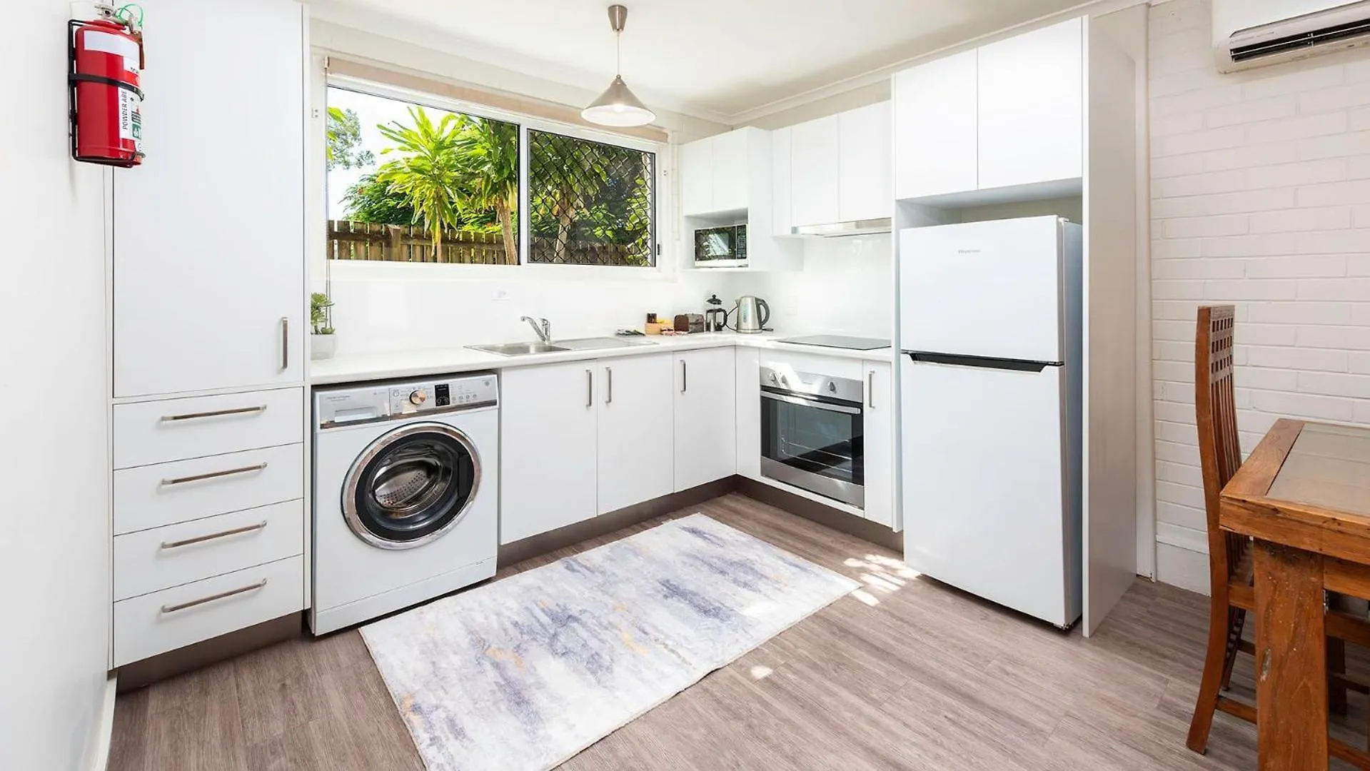 Coconut Palms Ground Floor 1 Bedroom Apartment Scarness 0*,  Australia